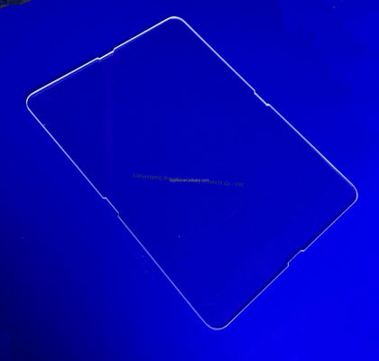 उच्च पारदर्शी 92% प्रकाश पारगम्यता क्वार्ट्ज ग्लास प्लेट 1100°C कार्य तापमान और 99.99% SiO2 शुद्धता के साथ