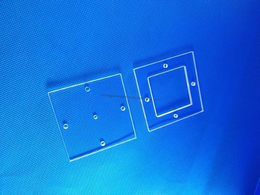 अनुकूलित क्वार्ट्ज ग्लास प्लेट टेस्ट ट्यूब फिक्सिंग के लिए क्वार्ट्ज ग्लास शीट मानक आकार के छेद प्रसंस्करण प्लेट